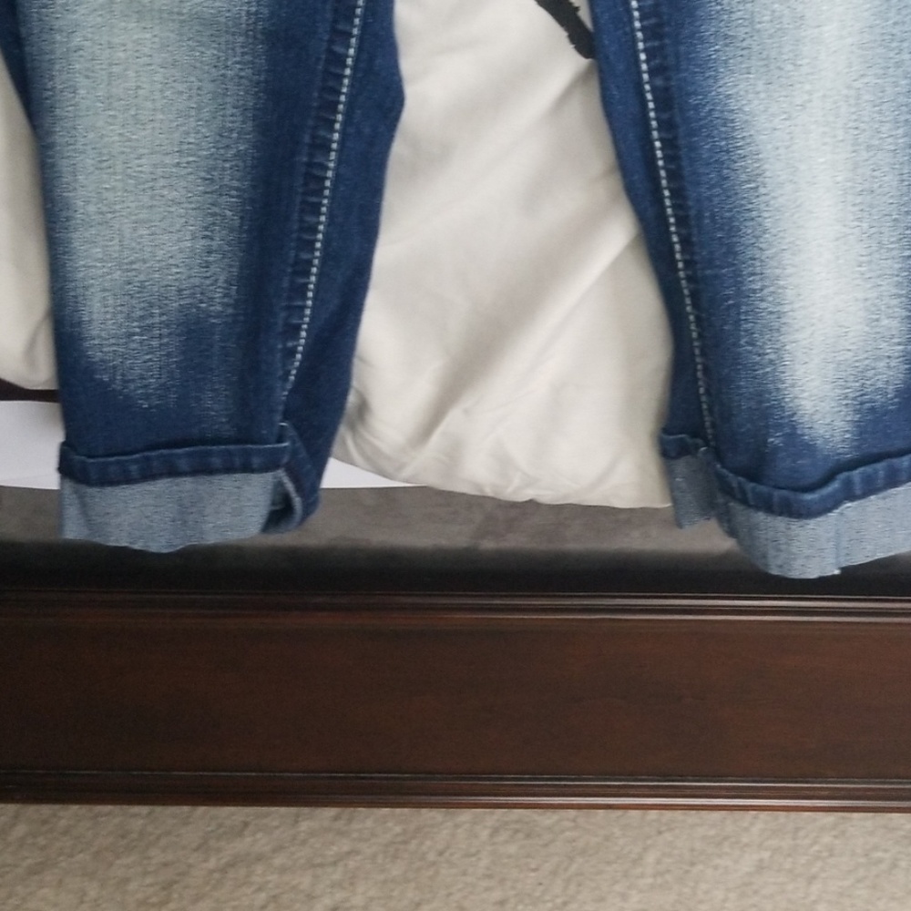 Capris - Picture 2 of 3